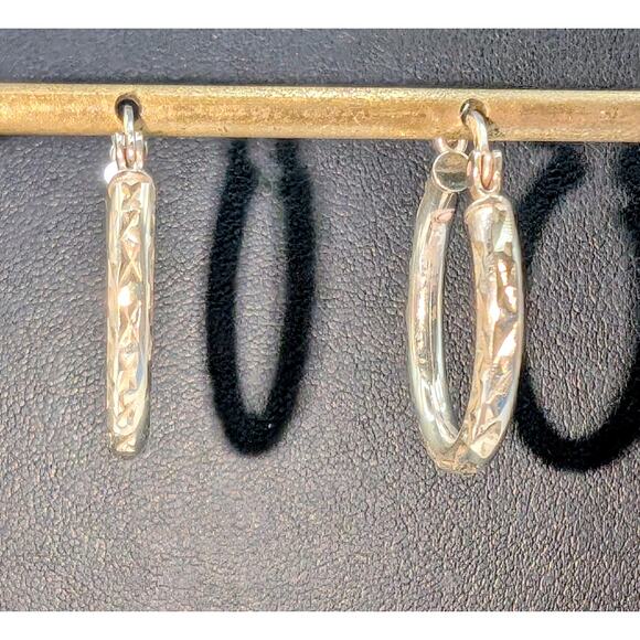 Vintage HAN 3/4" Sterling Silver Diamond Cut Hollow Hoop Pierced Earrings - Picture 2 of 5